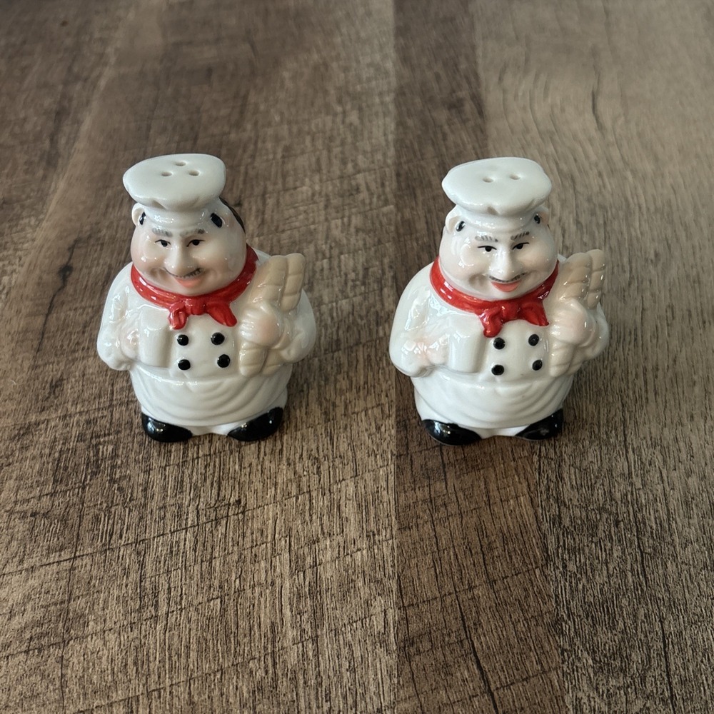 Vintage Stoneware CHEF Salt Pepper Shakers Set Cottage Core